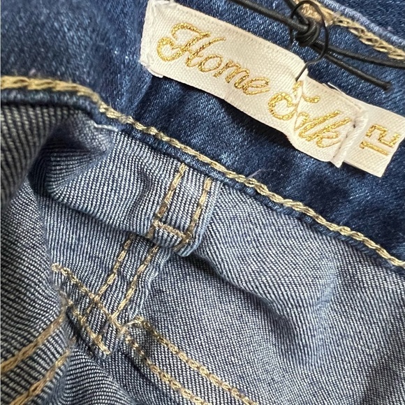 Home Folk Women’s Embroidered 5-Pockets Design Flare Jeans - Picture 13 of 13